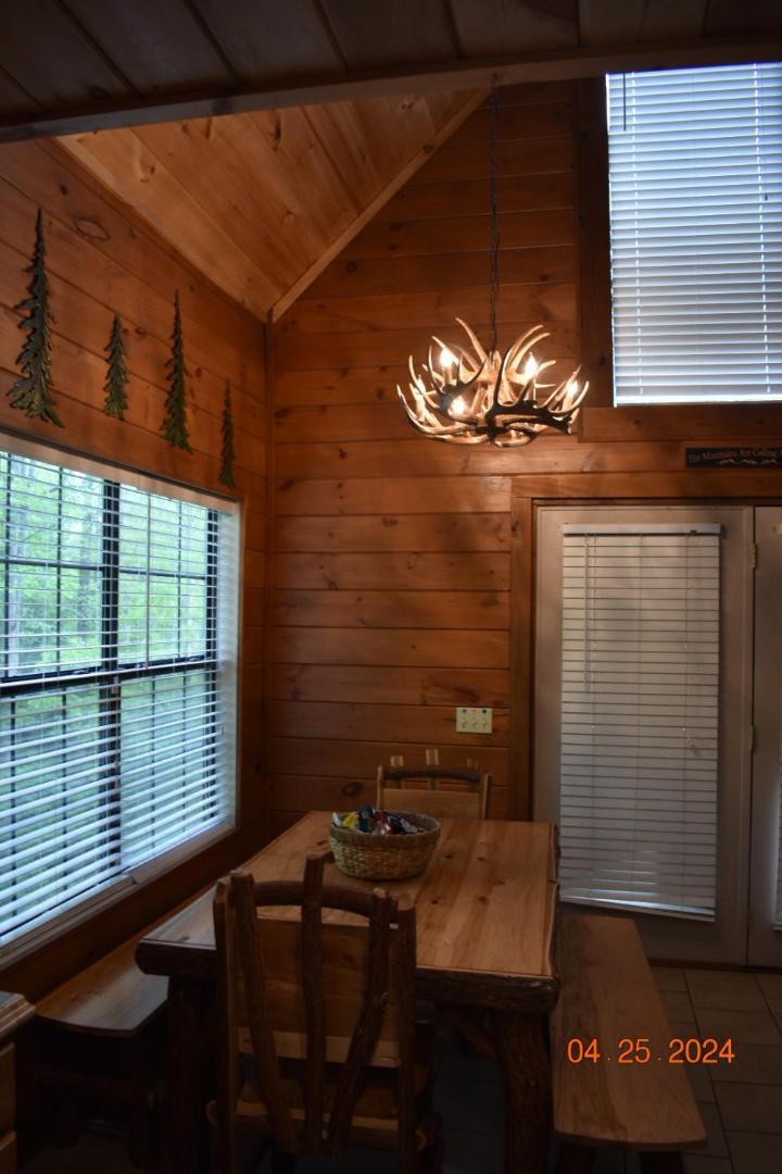 2 Miles To Parkway, Hot Tub, Pool Table, Air Hockey, Fire Pit! Pigeon Forge Eksteriør billede